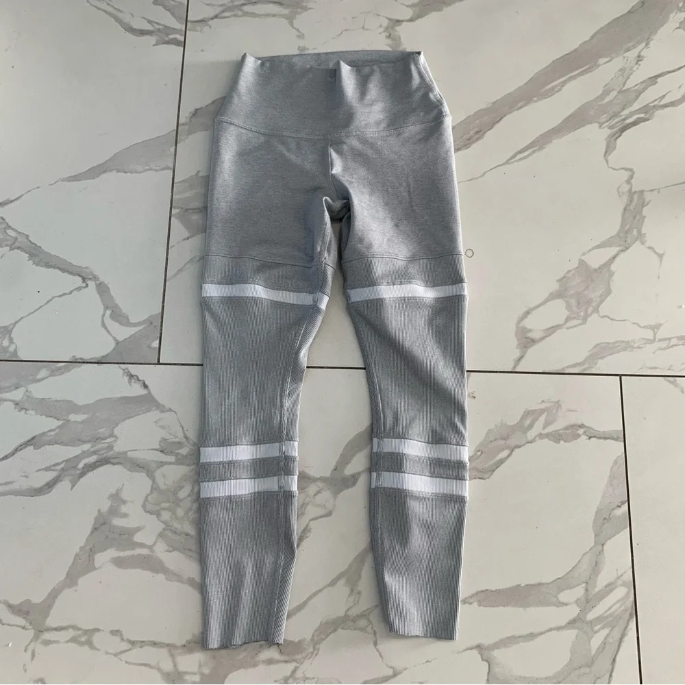 Alo Yago Womens High Waist Legit Leggings Gray Size XXS Ribbed Stripe Workout